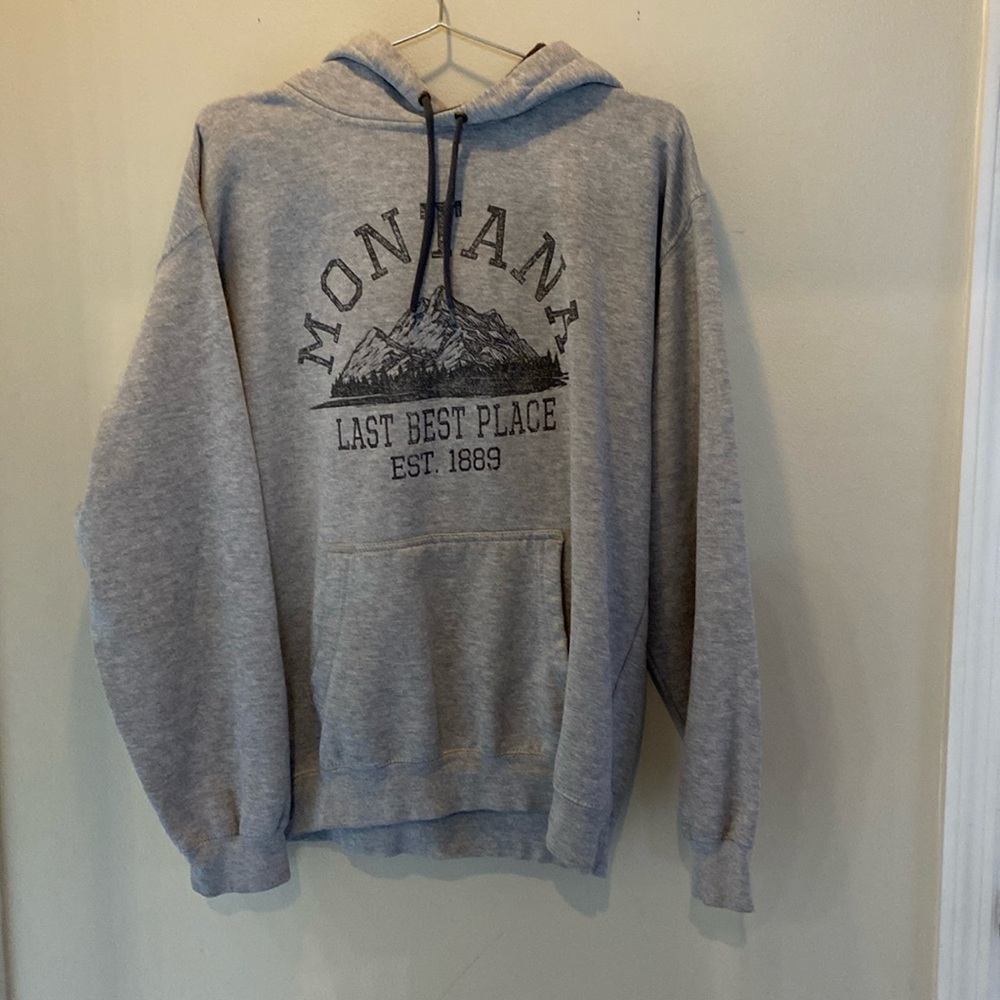 Sweatshirt